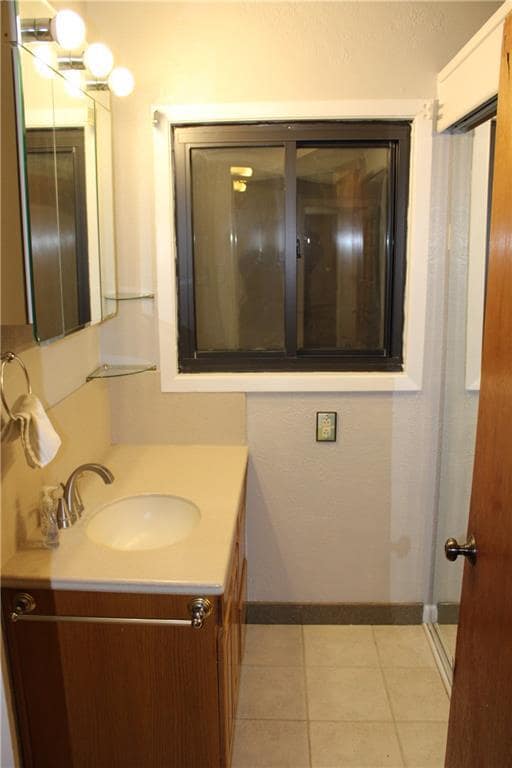 Building Photo - 740 Santa Clara Dr