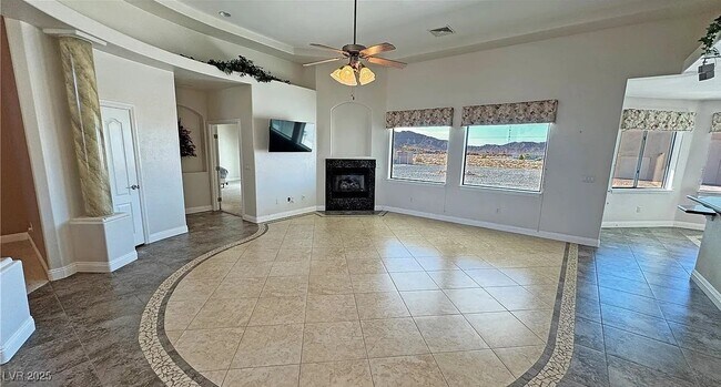 Building Photo - 3580 Prairie Ave