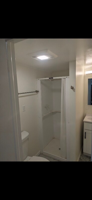 Building Photo - 115 Lake Rd