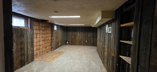 Building Photo - 2713 Maxwell Ave