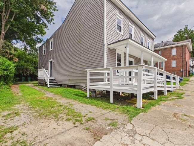 Building Photo - 529 Harrison St