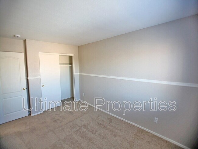 Building Photo - 12301 W Columbine Dr