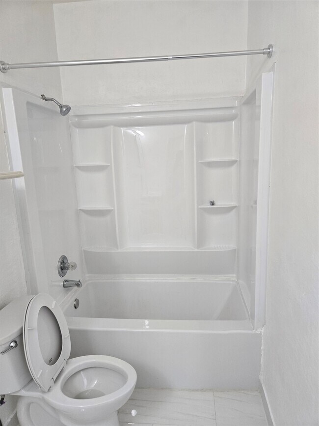 Building Photo - 16203 Dryberry Ct