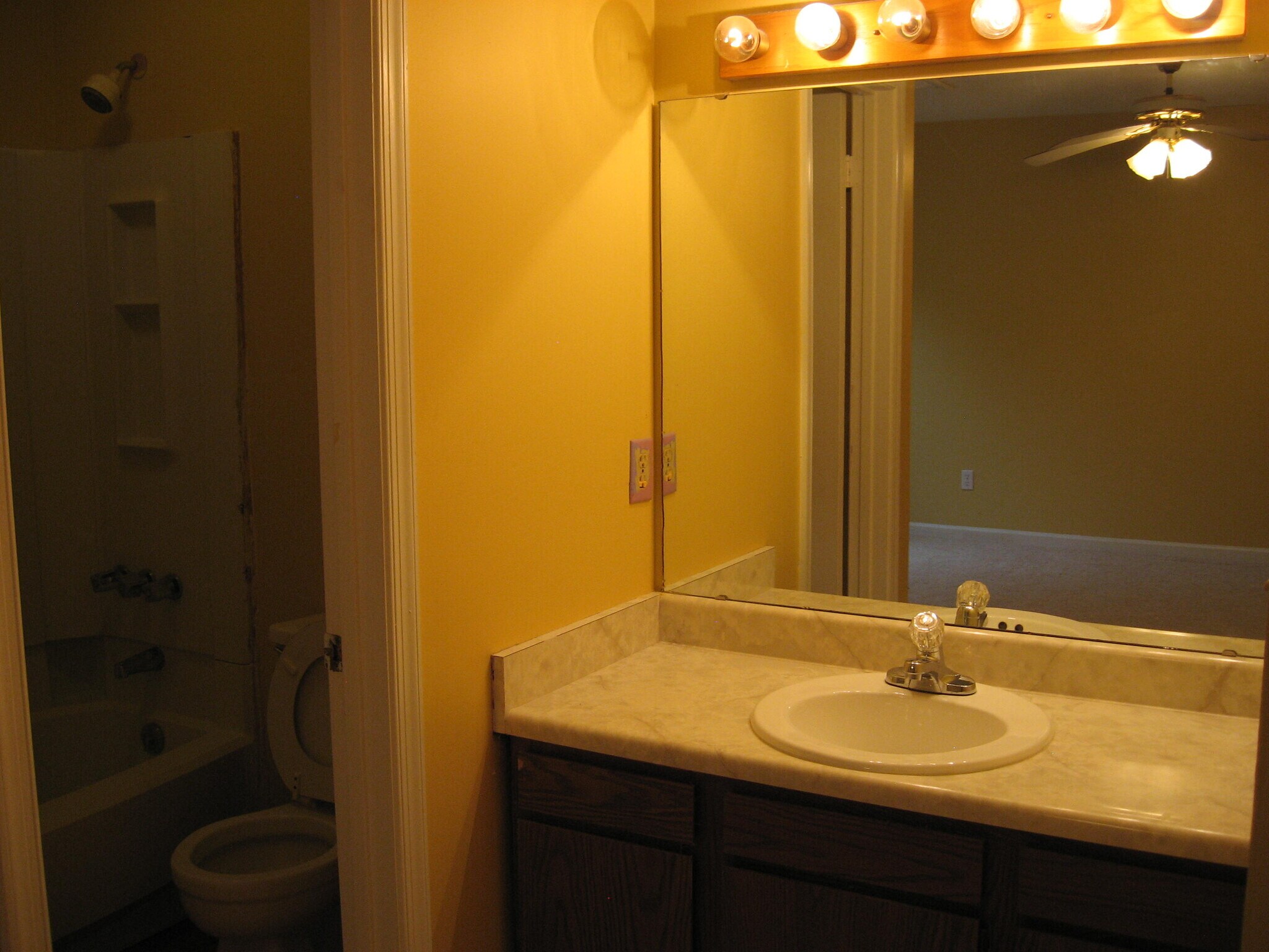 Building Photo - 3605 Pine Knoll Dr