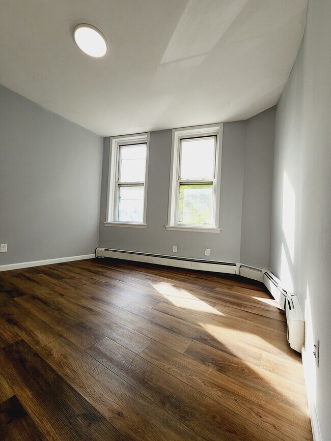 Building Photo - 176 Ocean Ave