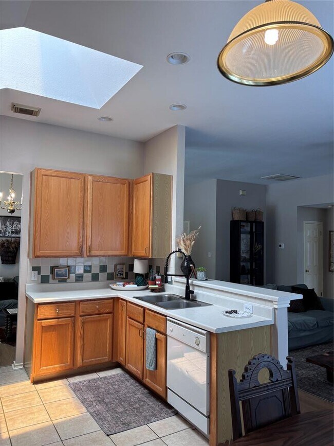 Building Photo - 14901 Sand Dollar Ct