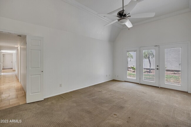 Building Photo - 6305 N 30th Ct