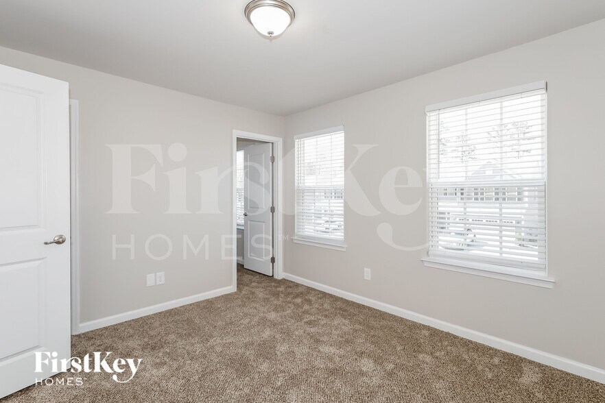 Building Photo - 1207 Harkey Creek Dr