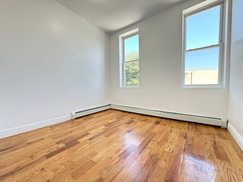 Building Photo - 412 Thomas S Boyland St