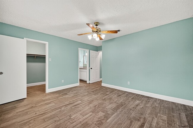 Building Photo - 7111 Tara Dr