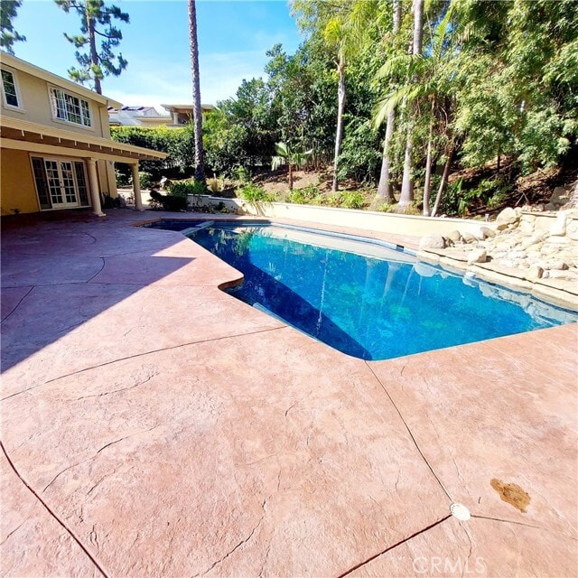 Building Photo - 16545 Park Ln Cir