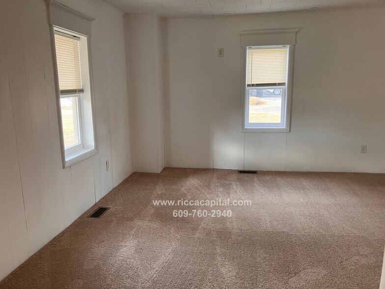 Building Photo - 685 Egg Harbor Rd