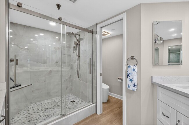 Building Photo - 9650 S Ocean Dr
