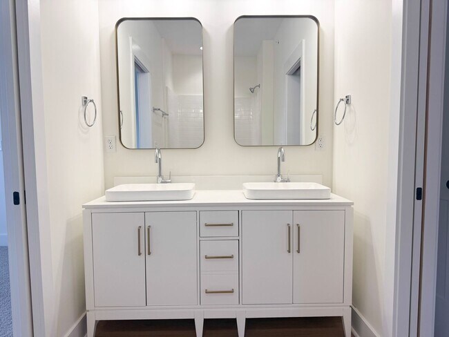 Building Photo - Modern 3-Bedroom Home with Flex Room and Resort-Style Amenities at Highbury