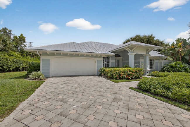Building Photo - 8401 SE Ketch Ct