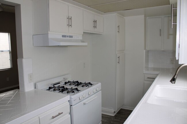 Interior Photo - 1121 E. 3rd St.