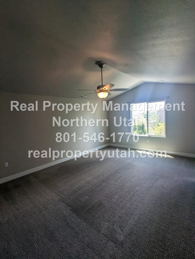 Building Photo - Gorgeous 3 Bed 2.5 Bath Coming Soon!
