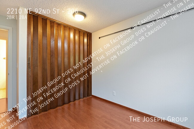 Building Photo - 2210 NE 92nd St