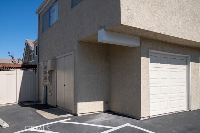 Building Photo - 54 Oval Rd