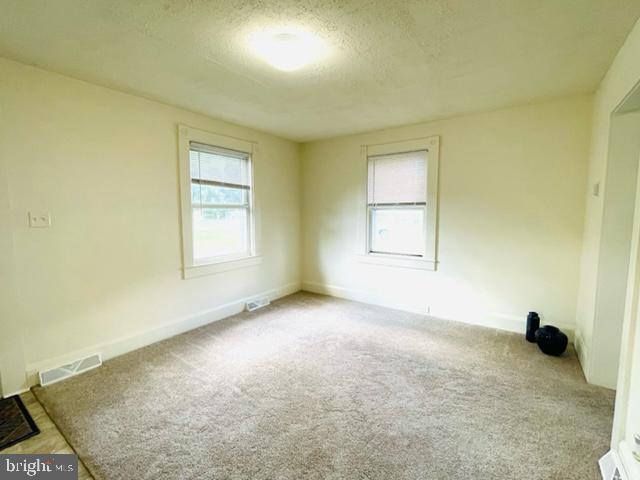 Building Photo - 15 Ritters Ln
