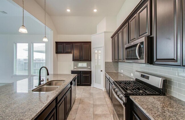 Building Photo - 1618 Dominion Heights Ln