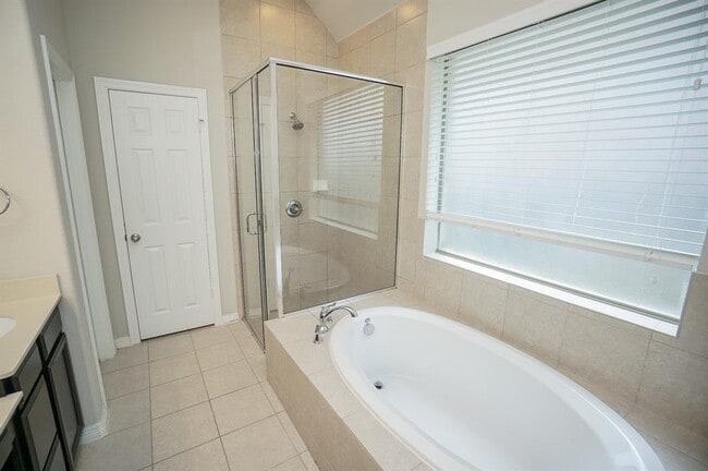 Building Photo - 27414 Ashland Meadows Ln