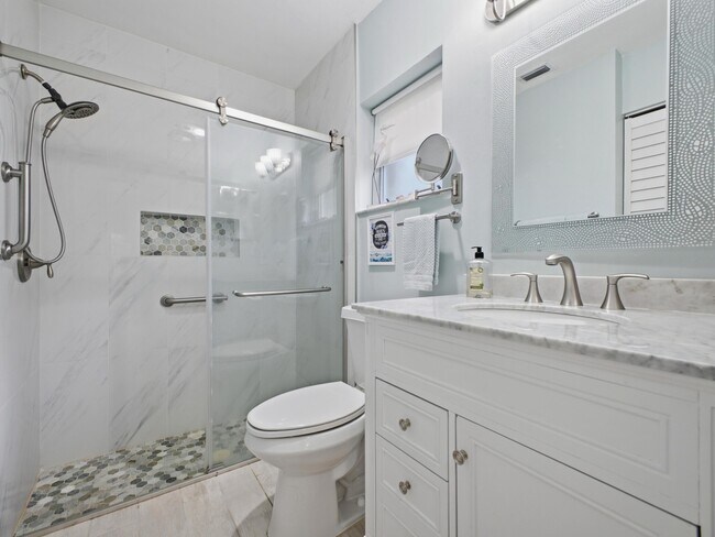 Building Photo - 5800 Princess Palm Ct