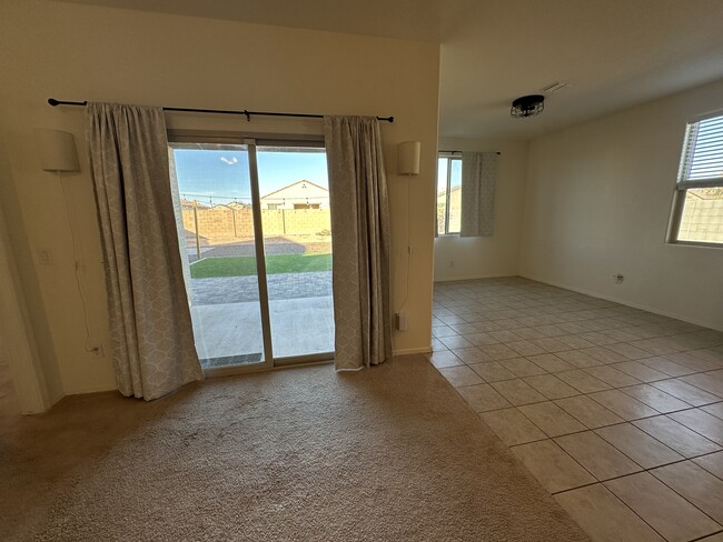 Dining area, patio door - 1636 E Jardin Pl