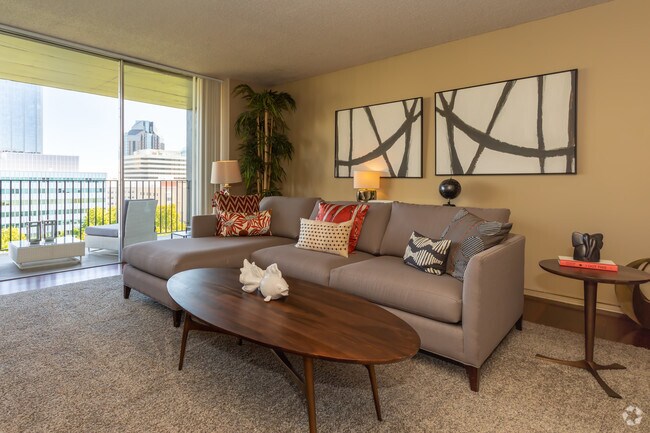 1BR,1BA-Towers One - Capitol Towers