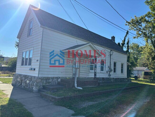 Building Photo - One Bedroom | Duplex | Move in Ready
