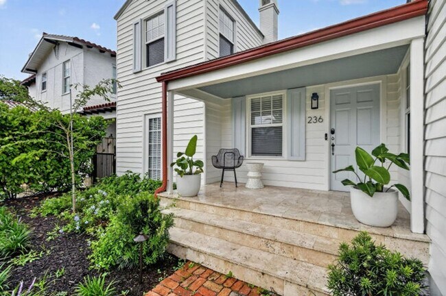 Building Photo - 236 Greymon Dr