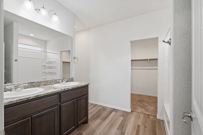 Building Photo - 6910 Kate Reed Dr