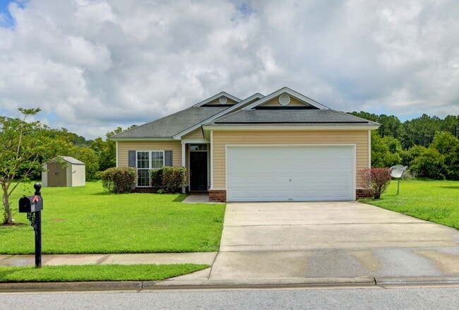 Building Photo - 3 Bedroom 2 Bathroom Live Oak - Richmond Hill