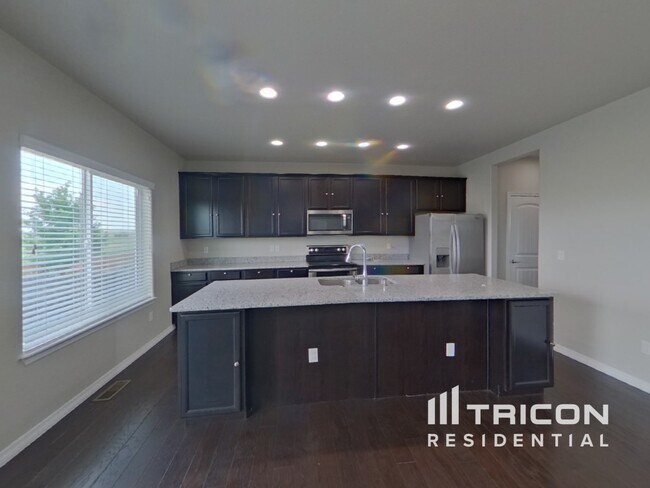 Building Photo - 10734 Ridgepole Dr