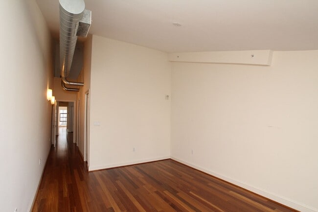 Building Photo - 239 Market St