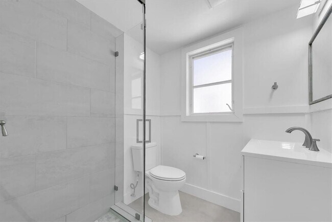 Building Photo - 358 Boca Ciega Dr