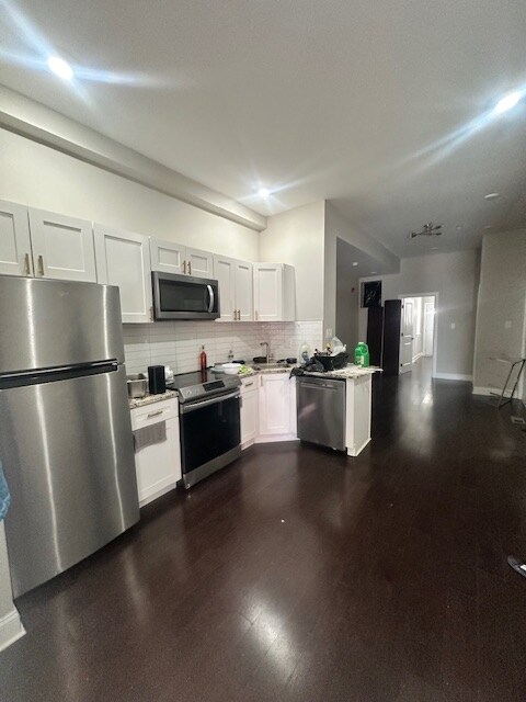 Building Photo - 3010 N Broad St