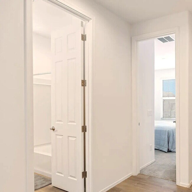 Building Photo - 4 BEDROOM RENTAL WITH 3 CAR GARAGE IN LOS PORTALES CASA GRANDE ARIZONA