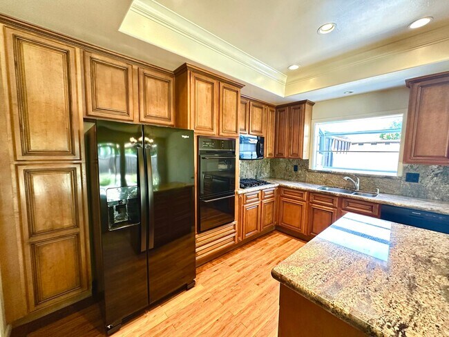 Building Photo - Beautiful 4 bedroom in Pleasanton