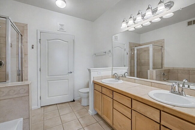 Building Photo - 1655 N Humboldt St