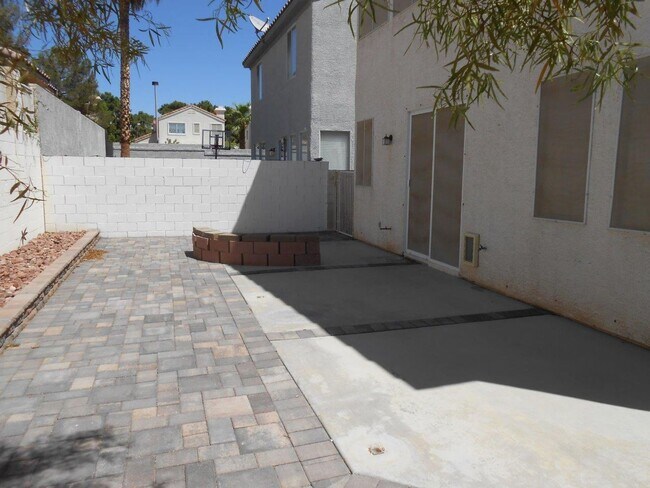 Building Photo - 1705 Havercamp St