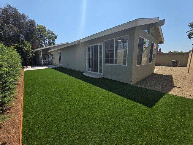 Building Photo - 12947 Arabella Pl