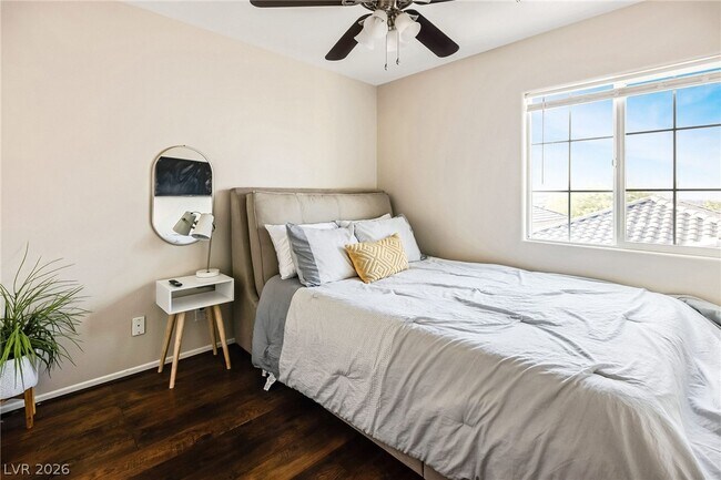 Building Photo - 9065 Hanging Tapestry Ct