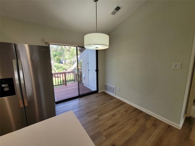 Building Photo - 4306 Bonnell Vista Cove