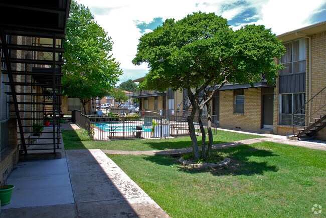 Building Photo - Allandell Apartments