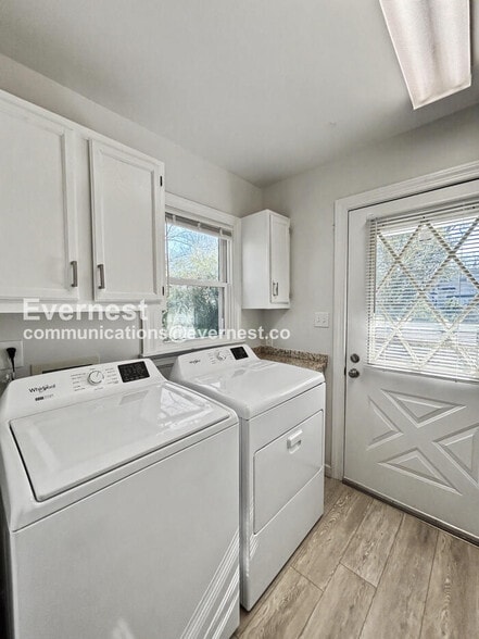 Building Photo - 3605 Pemberton Ave