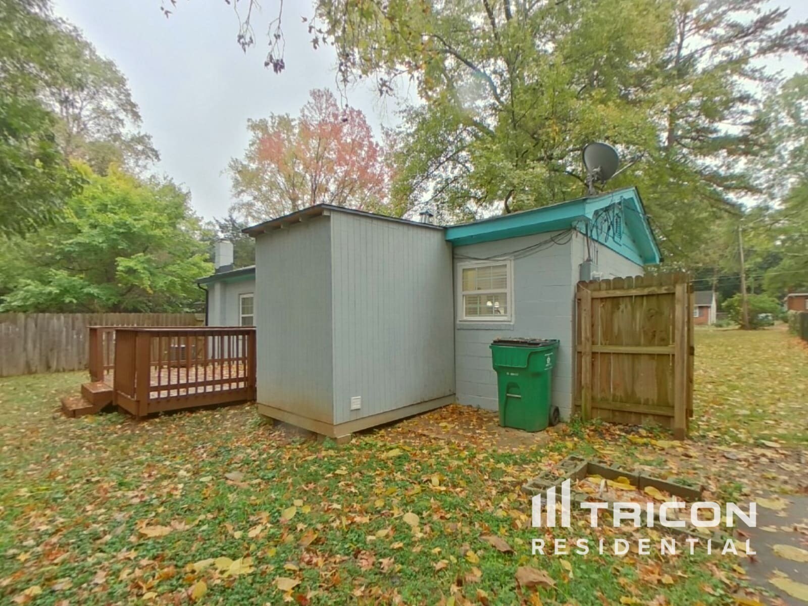 Building Photo - 4223 Dinglewood Ave