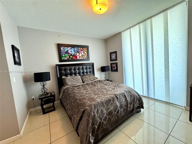 Building Photo - 79 SW 12th St