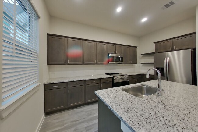 Building Photo - 22628 Terrazzo Dr