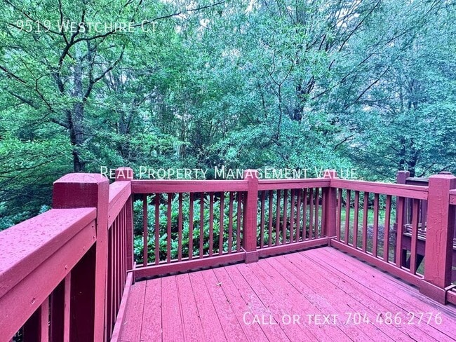 Building Photo - 9519 Westchire Ct